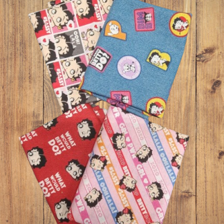 4 Fat Quarters - Assorted Betty Boop Fat Quarter Bundle