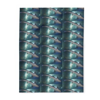 Shark Pattern Arctic Fleece Blanket – Cozy Ocean-Themed Decor for Shark Lovers