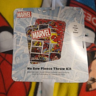 72" x 60" Marvel Avengers No Sew Blanket Kit