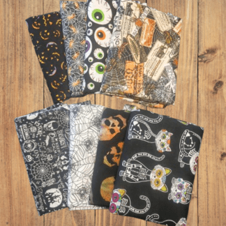 8 Fat Quarters - Assorted Halloween Fat Quarter Bundle